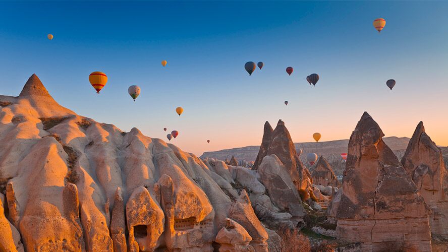 SOLO TIERRA: MARAVILLAS DE ESTAMBUL Y CAPADOCIA DESDE ABRIL
